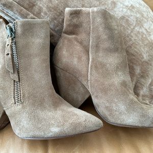 Splendid suede booties size 5.5